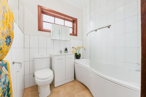 Photo of property in 2a Masons Avenue, Hamilton East, Hamilton, 3216