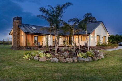 Photo of property in 2 Puriri Park Lane, Waipapa, 0230