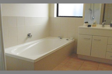 Photo of property in 4 Menen Place, Manurewa, Auckland, 2105