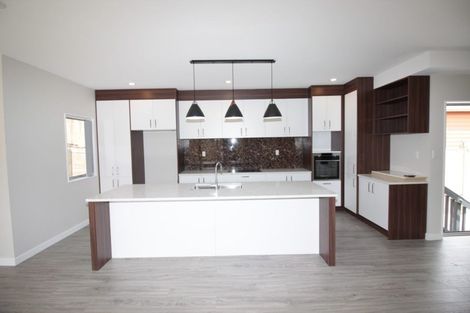 Photo of property in 4 Kearney Place, Massey, Auckland, 0614