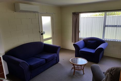 Photo of property in 4 Miro Street, Merrilands, New Plymouth, 4312
