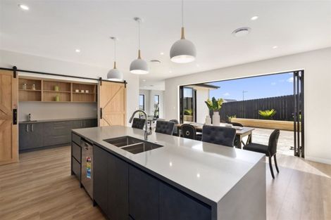 Photo of property in 61 Symes Drive, Red Beach, 0932