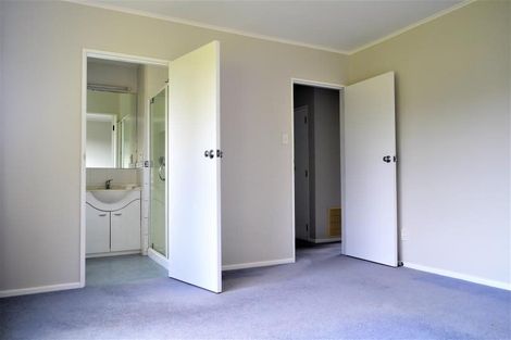 Photo of property in 136 Curtis Street, Northland, Wellington, 6012