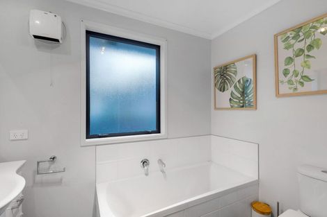 Photo of property in 12 Binstead Place, Avondale, Christchurch, 8061