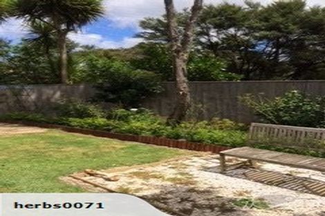 Photo of property in 5 Grovelands Way, Titirangi, Auckland, 0604