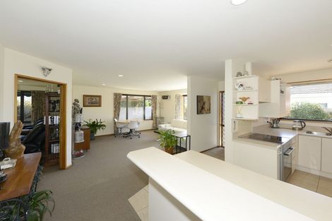 Photo of property in 82 Middleton Road, Upper Riccarton, Christchurch, 8041