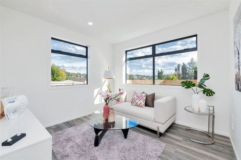 Photo of property in 107 Sturges Road, Henderson, Auckland, 0612