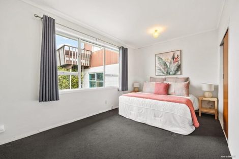 Photo of property in 2/3172 Great North Road, New Lynn, Auckland, 0600