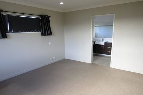 Photo of property in 9 Laurel Oak Drive, Schnapper Rock, Auckland, 0632