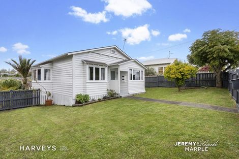 Photo of property in 10 Woodglen Road, Glen Eden, Auckland, 0602