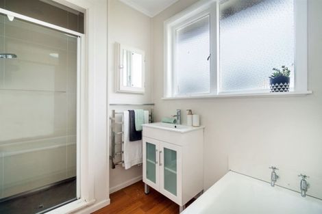 Photo of property in 1/14 Ozich Avenue, Te Atatu South, Auckland, 0610