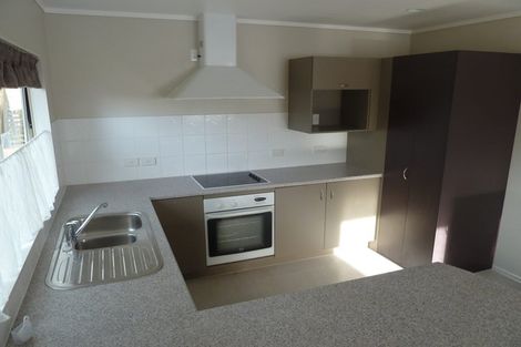 Photo of property in 68a Awaroa Road, Sunnyvale, Auckland, 0612