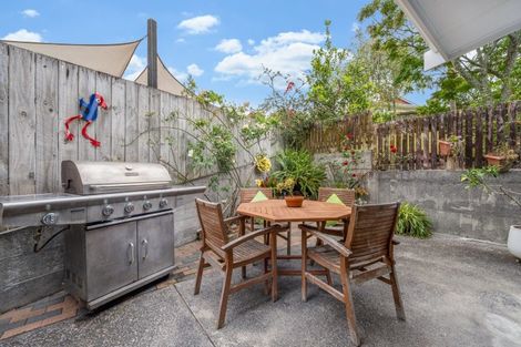 Photo of property in 12 Gerwyn Place, Pakuranga Heights, Auckland, 2010