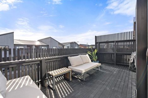 Photo of property in 3 Desalt Drive, Hobsonville, Auckland, 0616