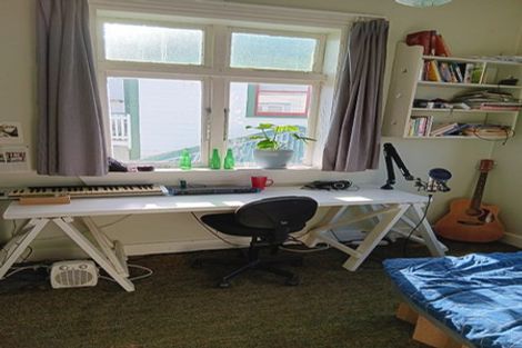 Photo of property in 23 Hawker Street, Mount Victoria, Wellington, 6011