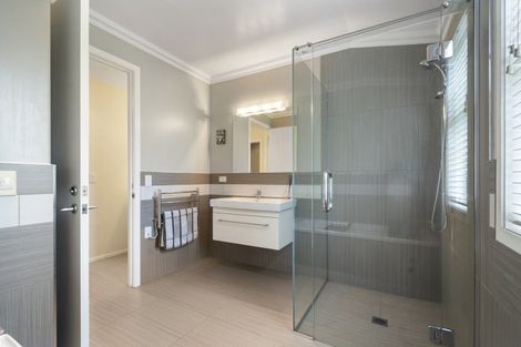 Photo of property in 4 Feltham Street, Hunterville, 4730