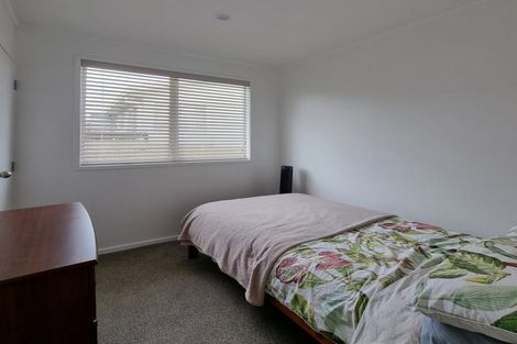 Photo of property in 2/69 Luanda Drive, Ranui, Auckland, 0612