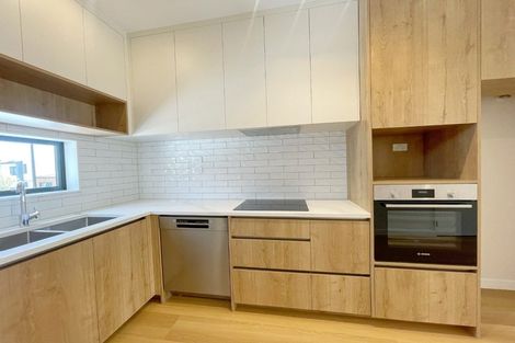 Photo of property in 19 Kuaha Road, Massey, Auckland, 0614