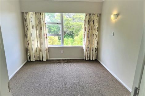 Photo of property in 6 Nicholson Place, Hillcrest, Auckland, 0627