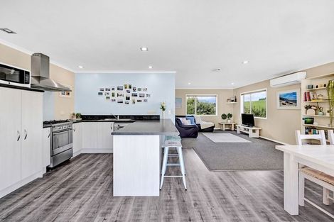 Photo of property in 40 Hobart Drive, Spotswood, New Plymouth, 4310