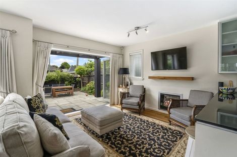 Photo of property in 48 Garreg Road, Bryndwr, Christchurch, 8052