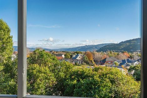 Photo of property in 11 Roband Crescent, Brown Owl, Upper Hutt, 5018
