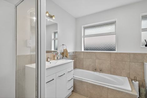 Photo of property in 287 Burwood Road, Burwood, Christchurch, 8083