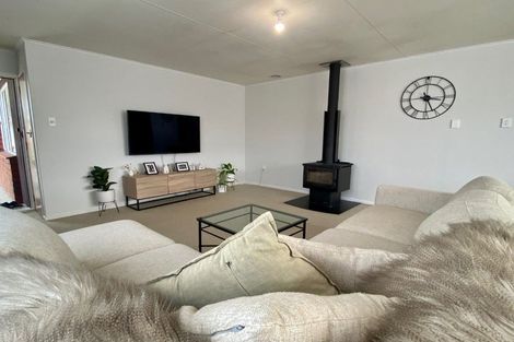 Photo of property in 16 Blenheim Place, Feilding, 4702