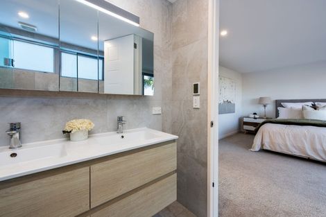 Photo of property in 8a Rarere Road, Hauraki, Auckland, 0622