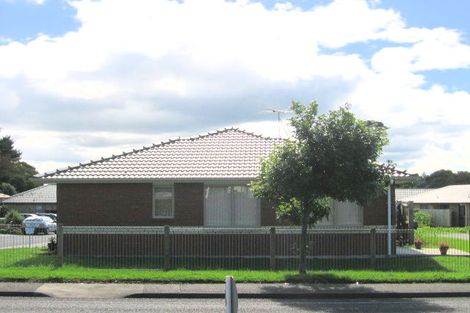 Photo of property in Kessel Way, 22/379 Swanson Road, Ranui, Auckland, 0612