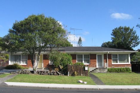 Photo of property in 2/44 Diana Drive, Glenfield, Auckland, 0627
