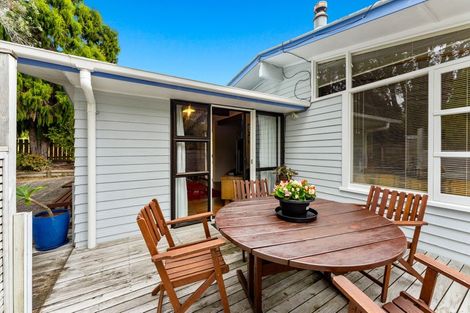 Photo of property in 16 Rosalind Road, Glenfield, Auckland, 0629