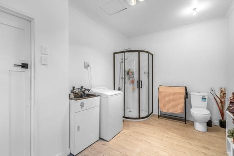 Photo of property in 27 Ferry Road, Edendale, 9825