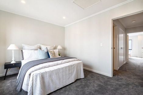 Photo of property in 4/35 Marine Parade, Hobsonville, Auckland, 0616