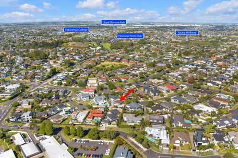 Photo of property in 8 Tuscan Place, Half Moon Bay, Auckland, 2012