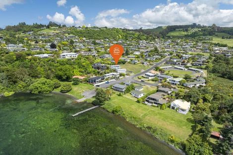 Photo of property in 4/22 Alberta Street, Acacia Bay, Taupo, 3330