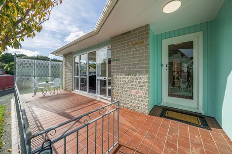 Photo of property in 13 Whirinaki Crescent, Heretaunga, Upper Hutt, 5018