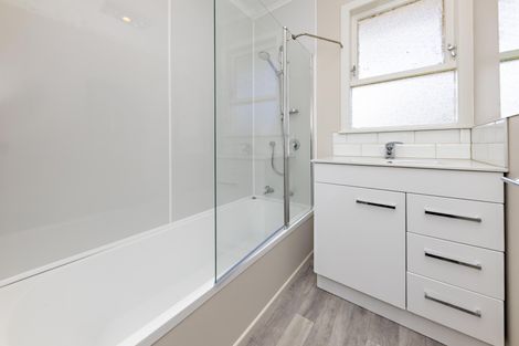 Photo of property in 14 Gainsborough Street, Manurewa, Auckland, 2102