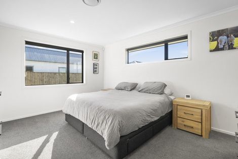Photo of property in 16 Austin Reid Avenue, Carterton, 5713
