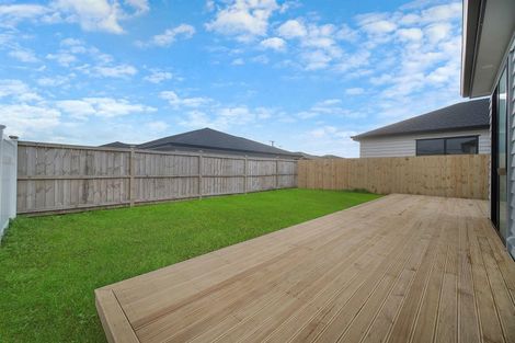 Photo of property in 42 Holcroft Street, Papakura, 2110