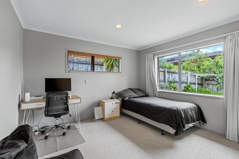 Photo of property in 12 Jelas Road, Red Beach, 0932