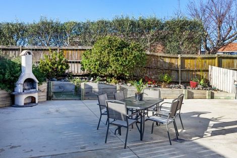 Photo of property in 100 Ocean Road, Whangamata, 3620