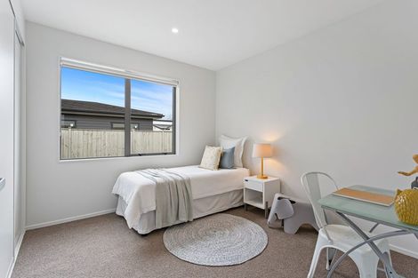 Photo of property in 98 Pepene Avenue, Takanini, 2112
