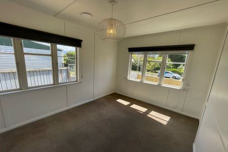 Photo of property in 3 Pembroke Road, Stratford, 4332