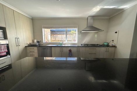 Photo of property in 23 Kerrykeel Drive, Flat Bush, Auckland, 2019