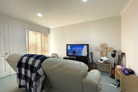 Photo of property in 7 Mullagh Place, East Tamaki Heights, Auckland, 2016