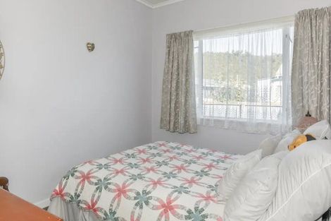 Photo of property in 2 Curtis Street, Hector, 7822