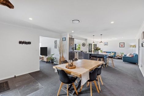 Photo of property in 135r Waikite Road, Welcome Bay, Tauranga, 3175