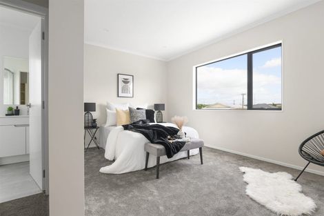 Photo of property in 137u2 Avalon Drive, Nawton, Hamilton, 3200