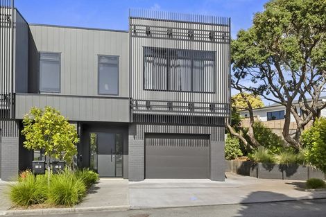 Photo of property in 30c Waiwaka Terrace, Strandon, New Plymouth, 4312